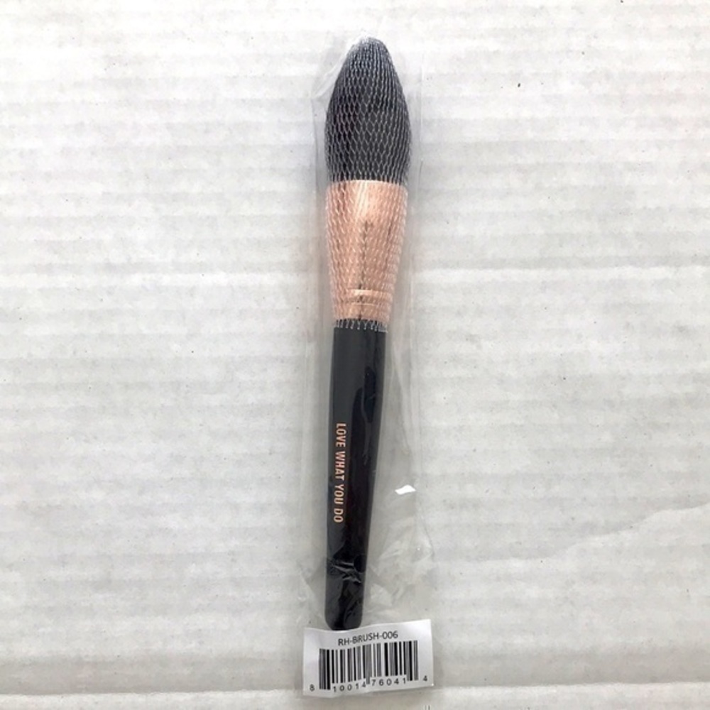RealHer “Love What You Do" Vegan Brush (Powder) - Picture 2 of 3